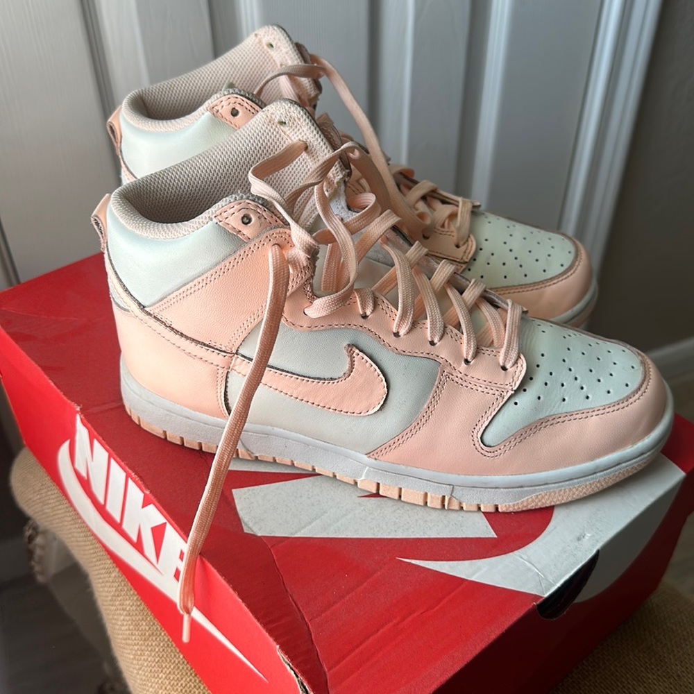 Nike Dunk high Crimson Tint Wmns 8.5